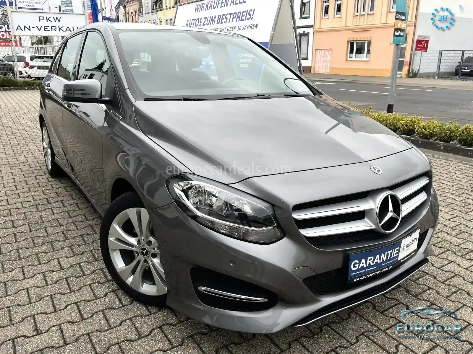 Mercedes-Benz B 180