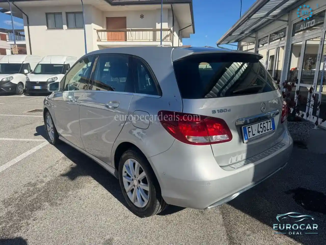 Mercedes-Benz B 180