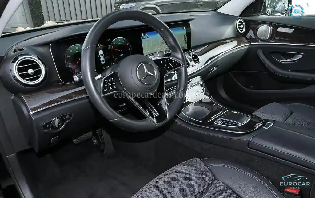 Mercedes-Benz E 300