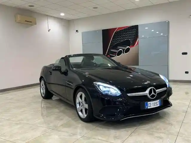 Mercedes-Benz SLC 200