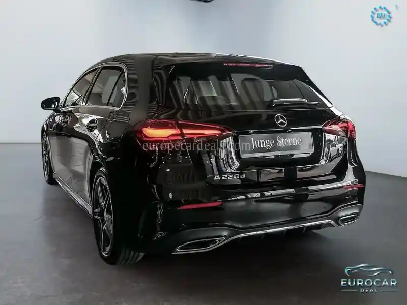 Mercedes-Benz A 220