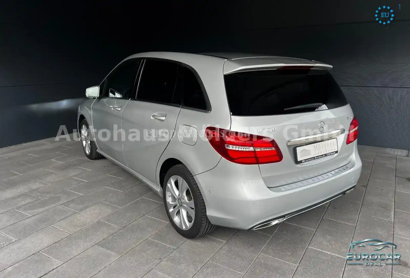 Mercedes-Benz B 220