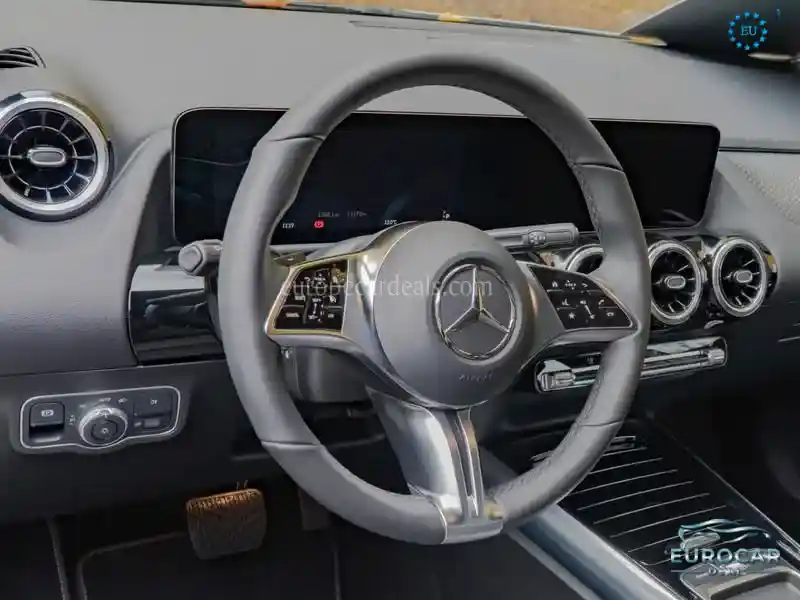Mercedes-Benz B 220