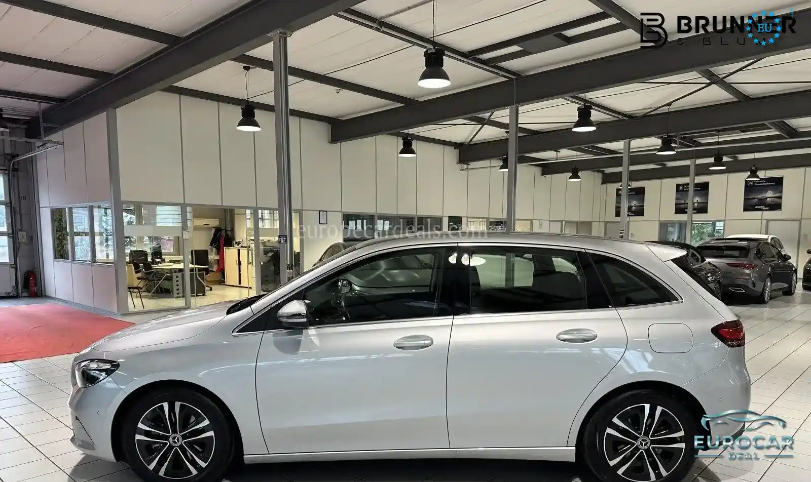 Mercedes-Benz B 180