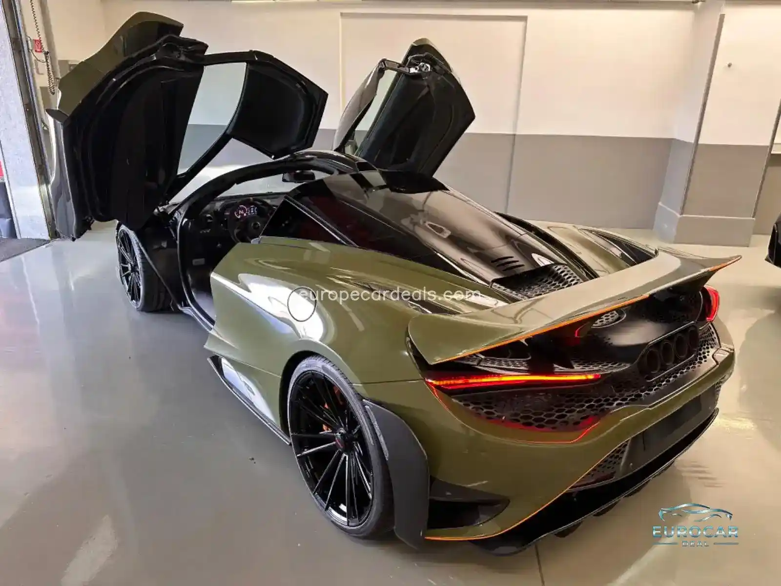 McLaren 765LT