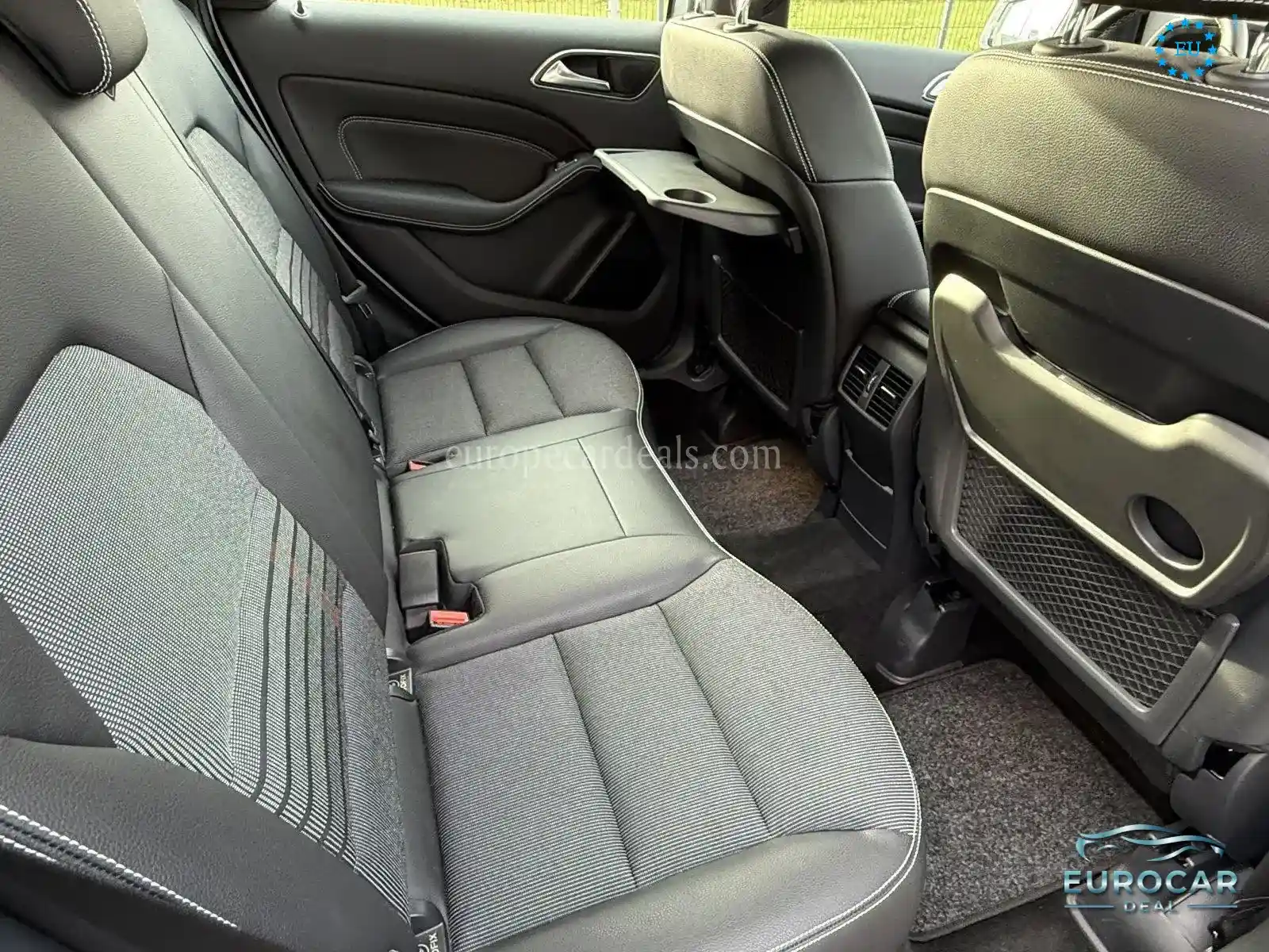 Mercedes-Benz B 220