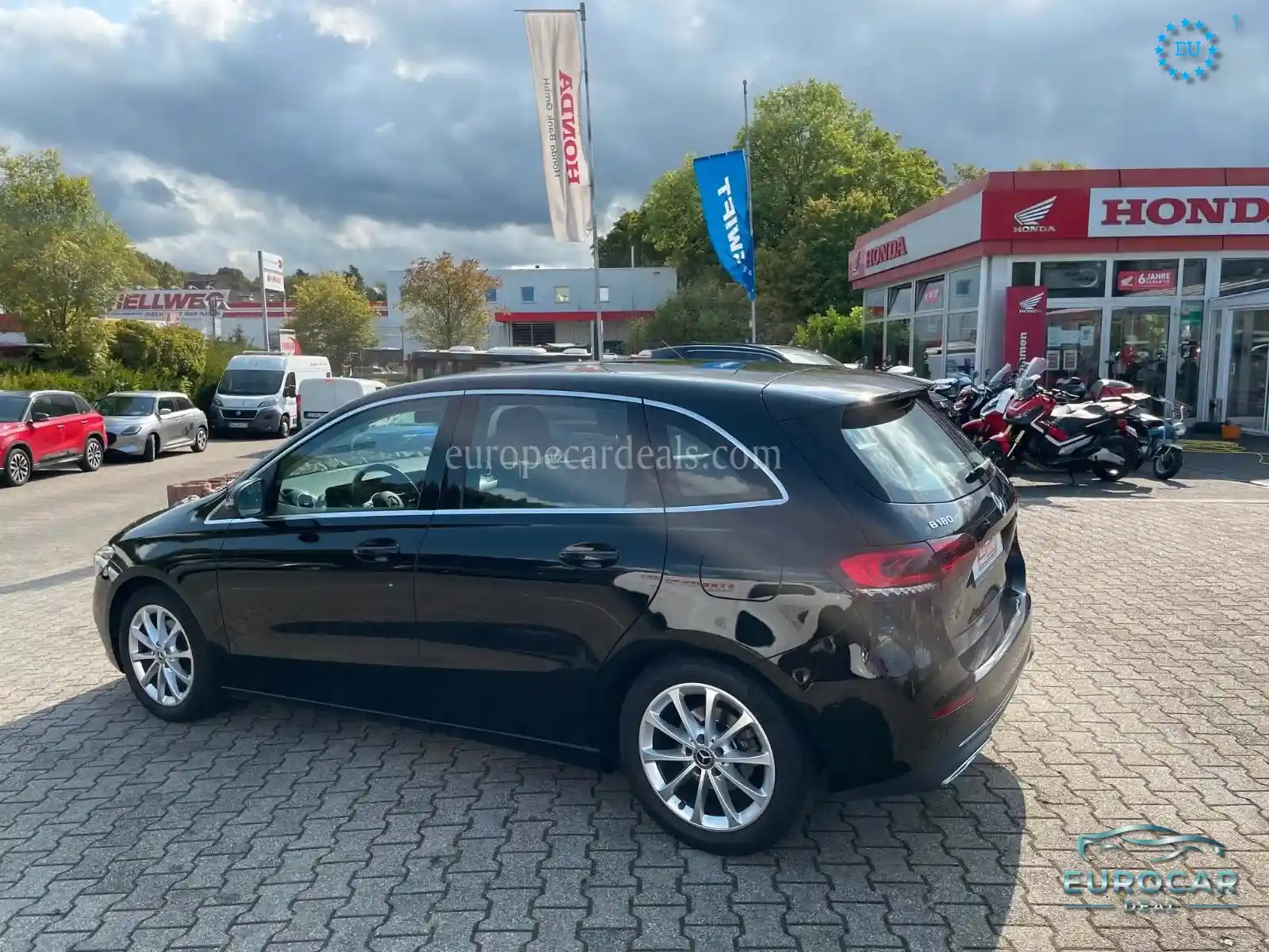 Mercedes-Benz B 180