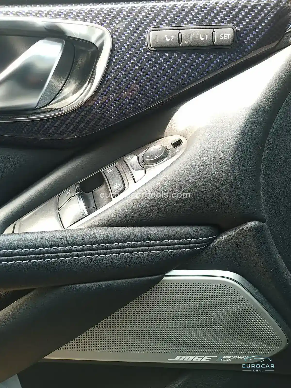 Infiniti Q60