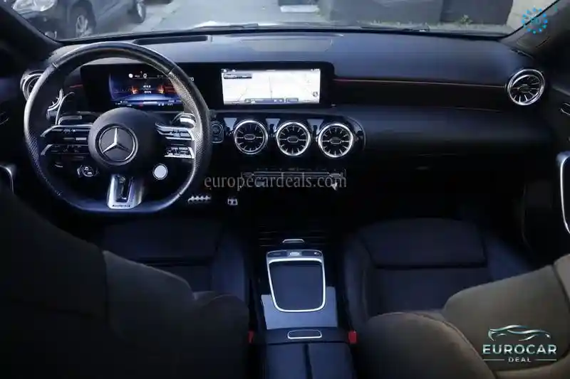 Mercedes-Benz A 35 AMG