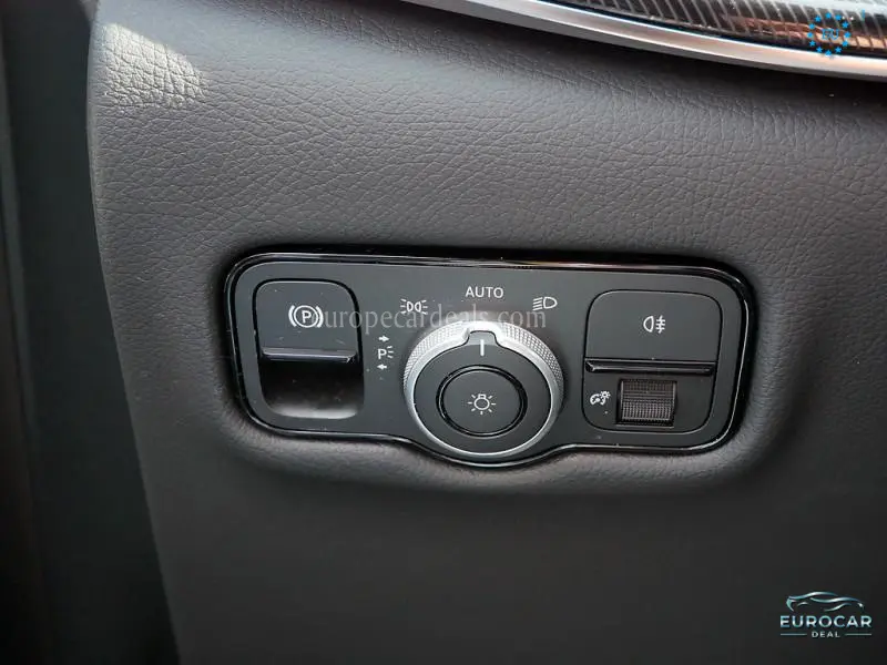 Mercedes-Benz V 220