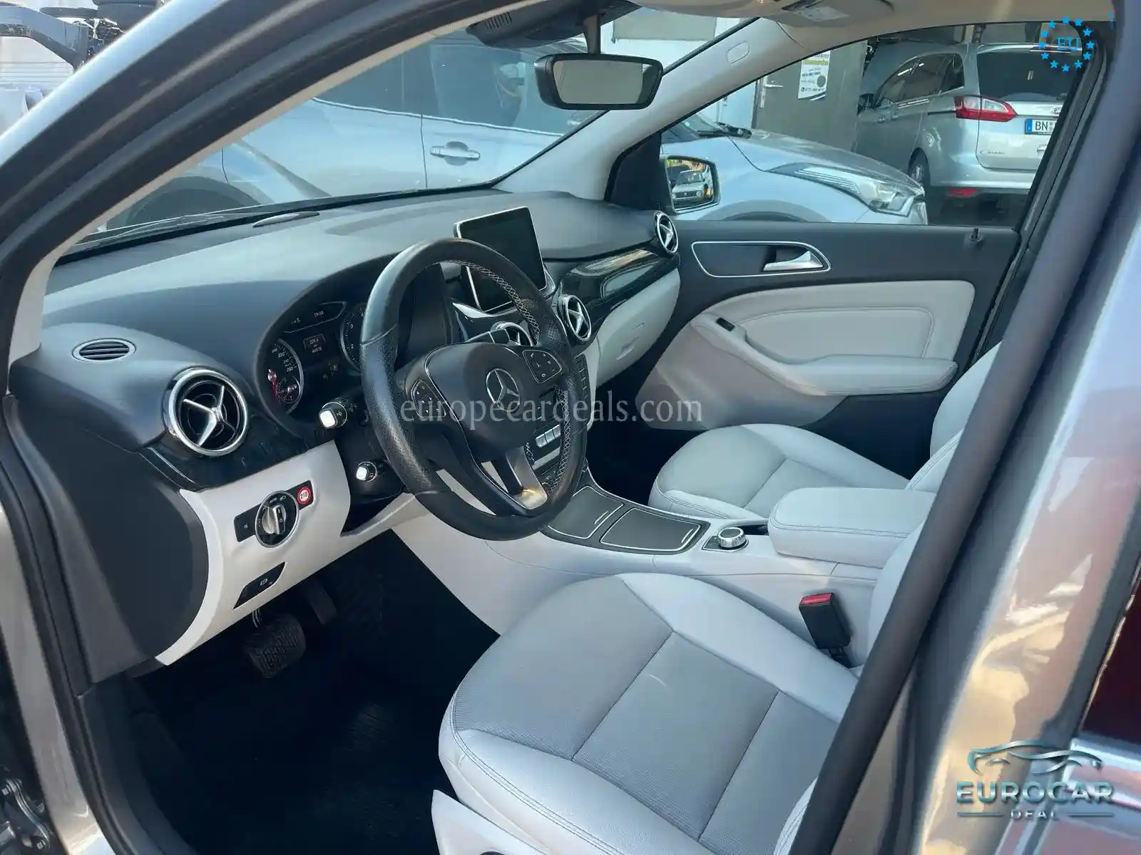 Mercedes-Benz B 220