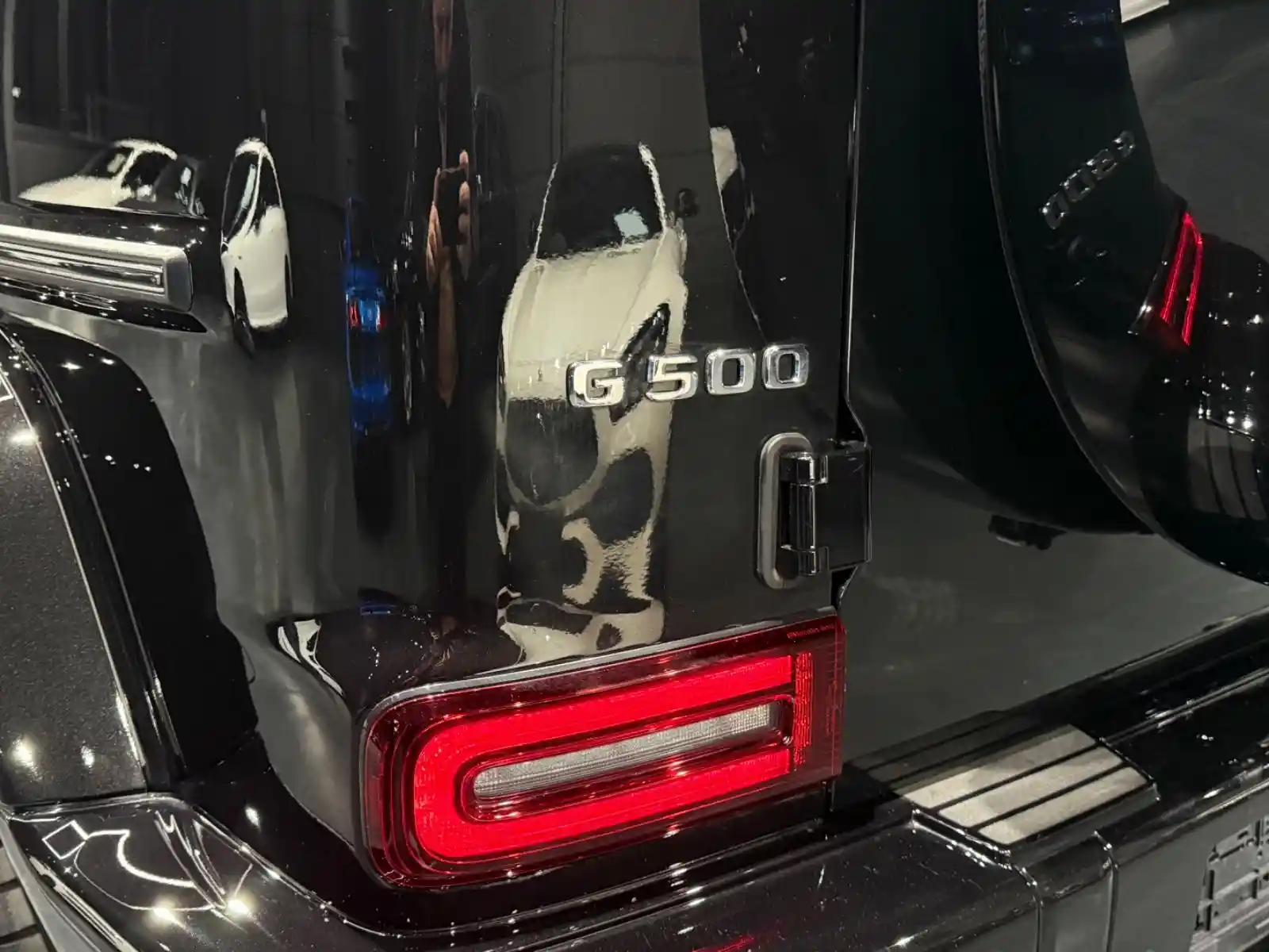 Mercedes-Benz G 500