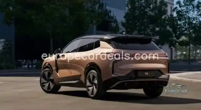 Lynk&Co 08