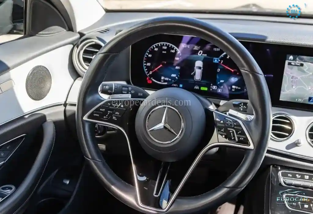 Mercedes-Benz E 300