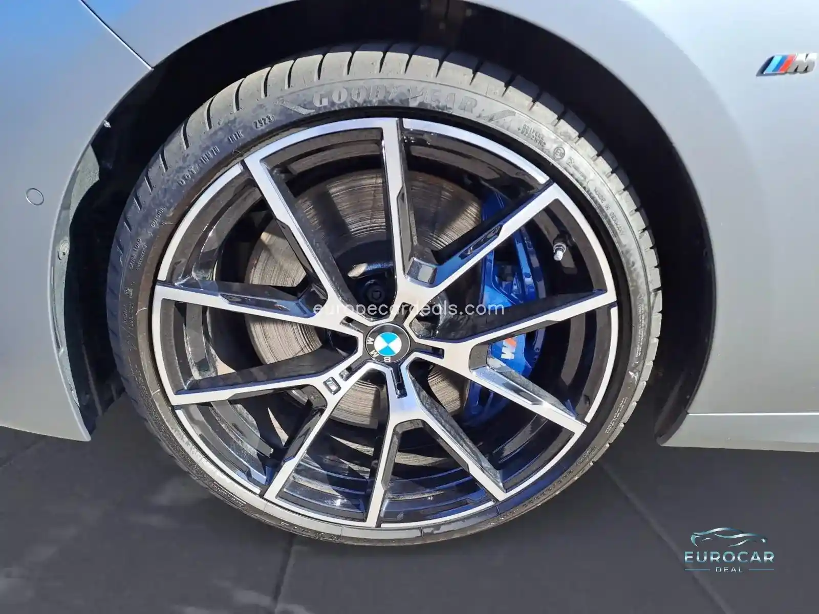 BMW M850