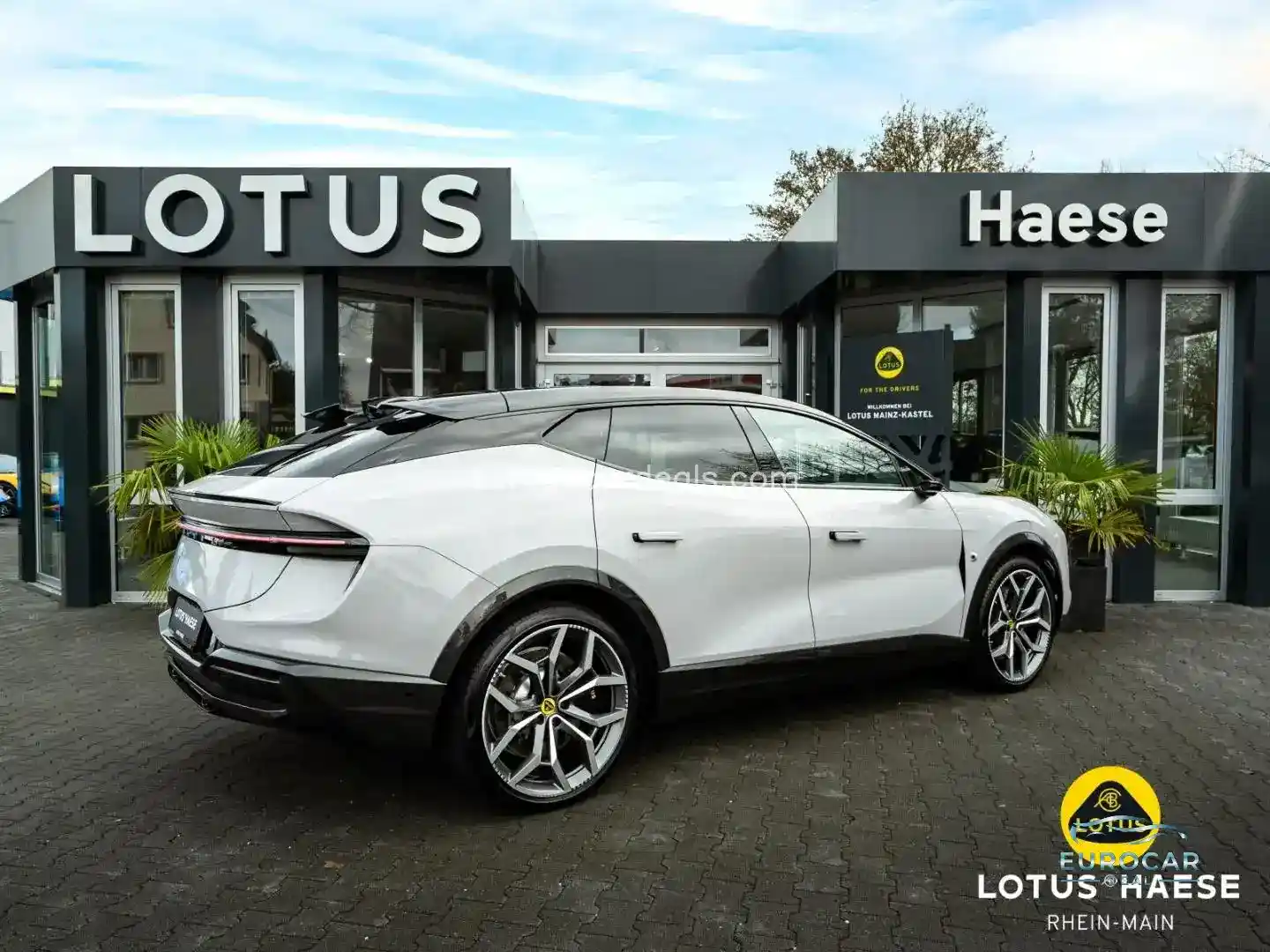 Lotus Eletre