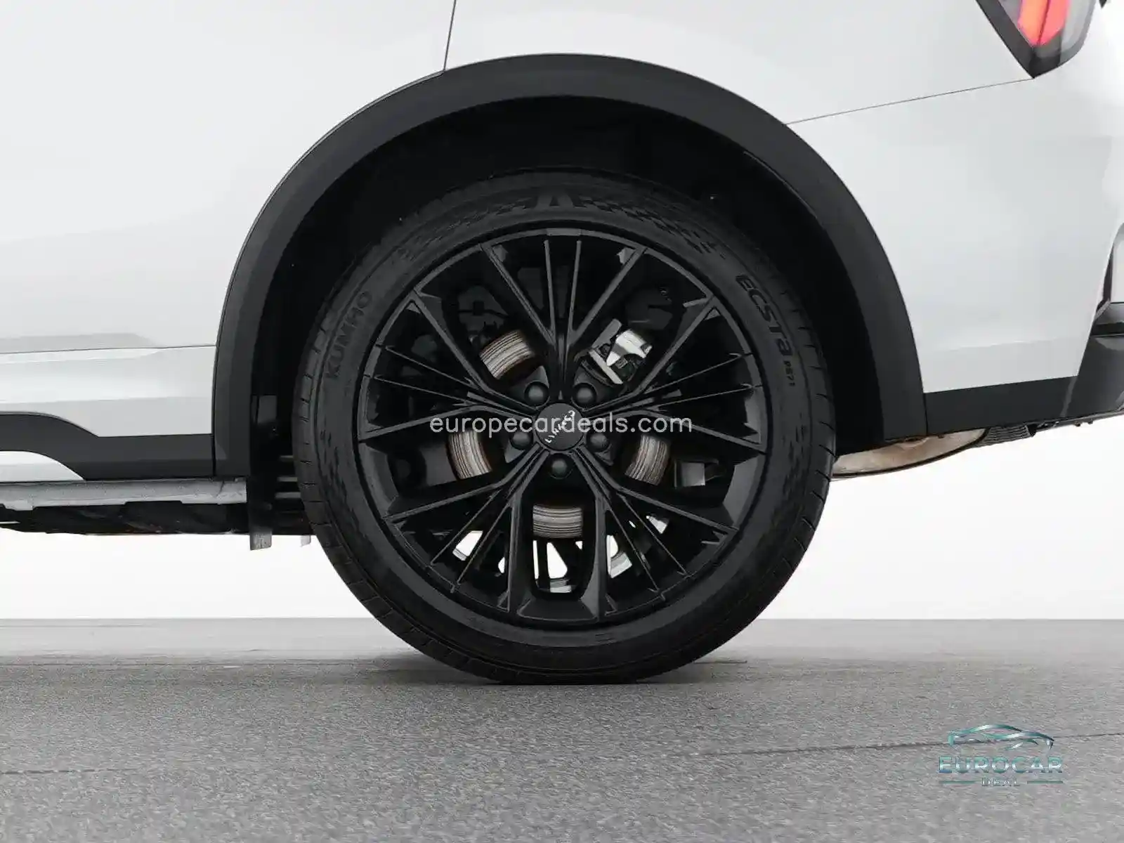 Lynk&Co 01