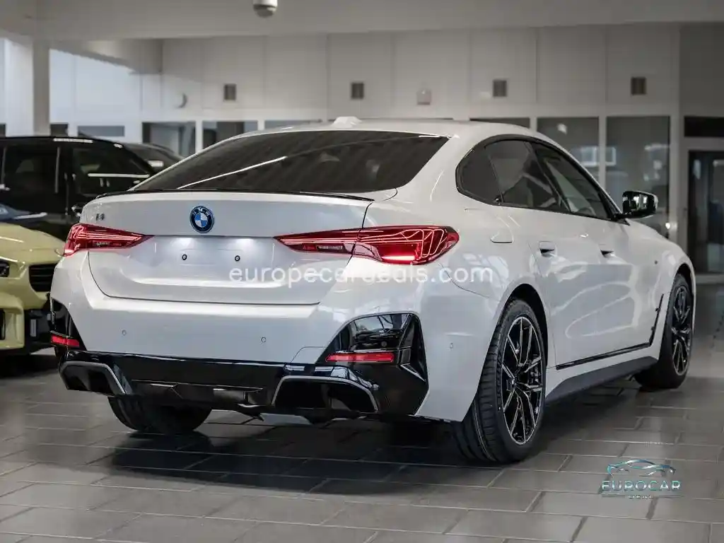 BMW i4