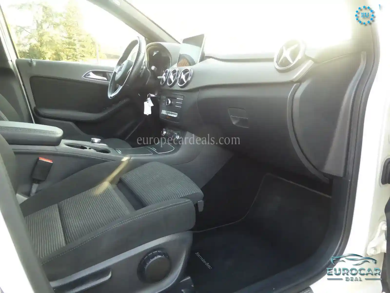 Mercedes-Benz B 180
