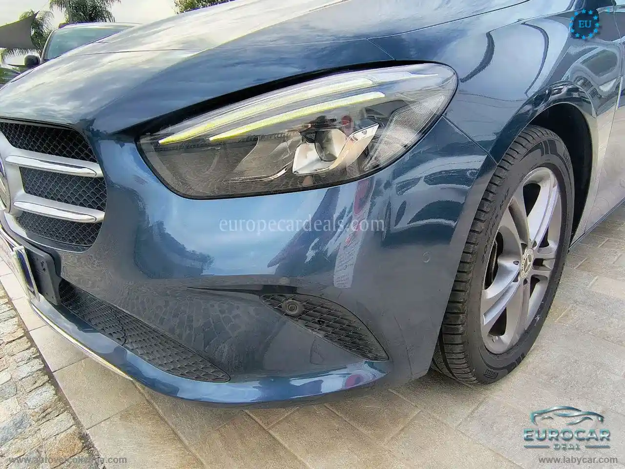 Mercedes-Benz B 180