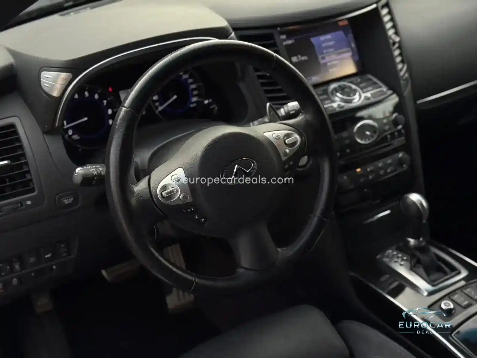 Infiniti QX70