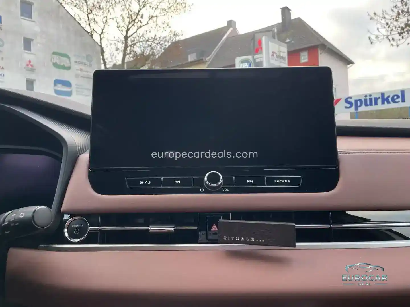 Mitsubishi Plug-in Hybrid Outlander