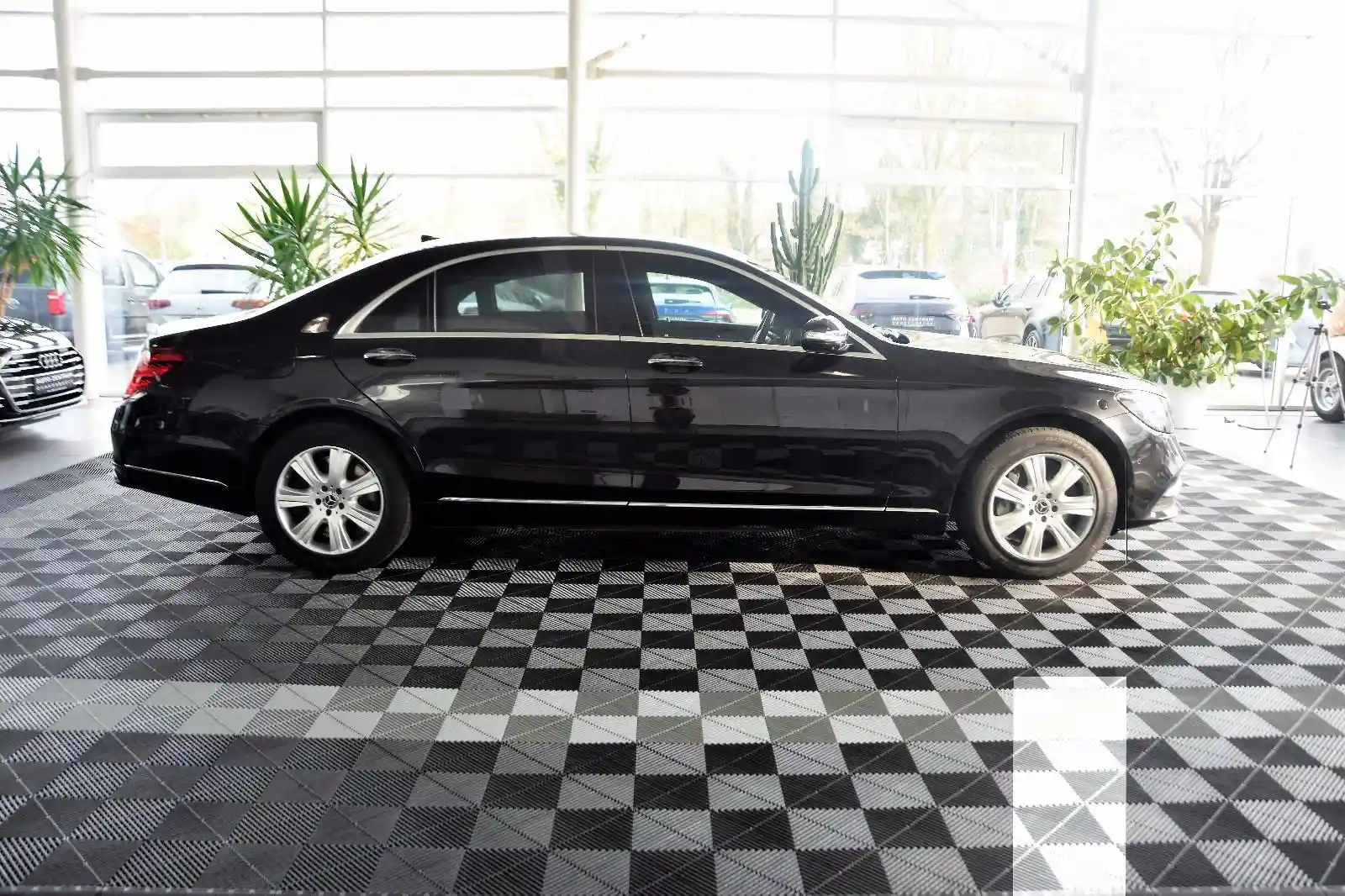 Mercedes-Benz S 600