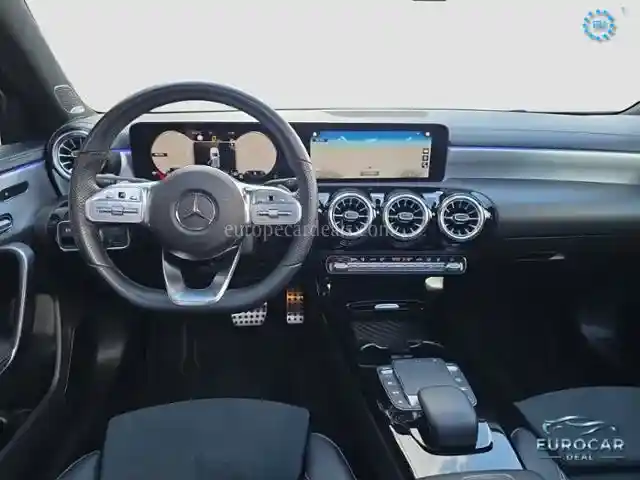 Mercedes-Benz A 220