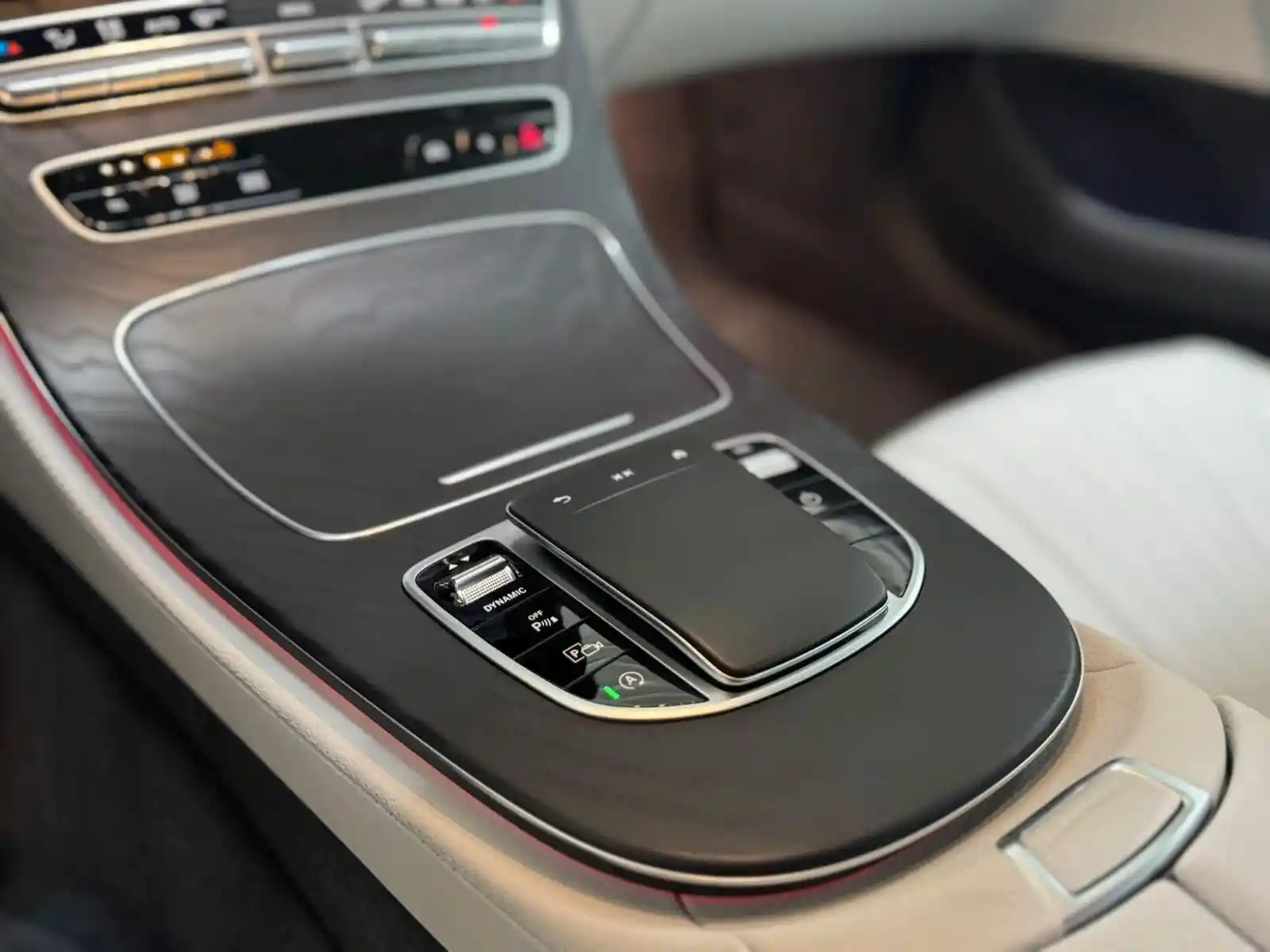 Mercedes-Benz CLS 300