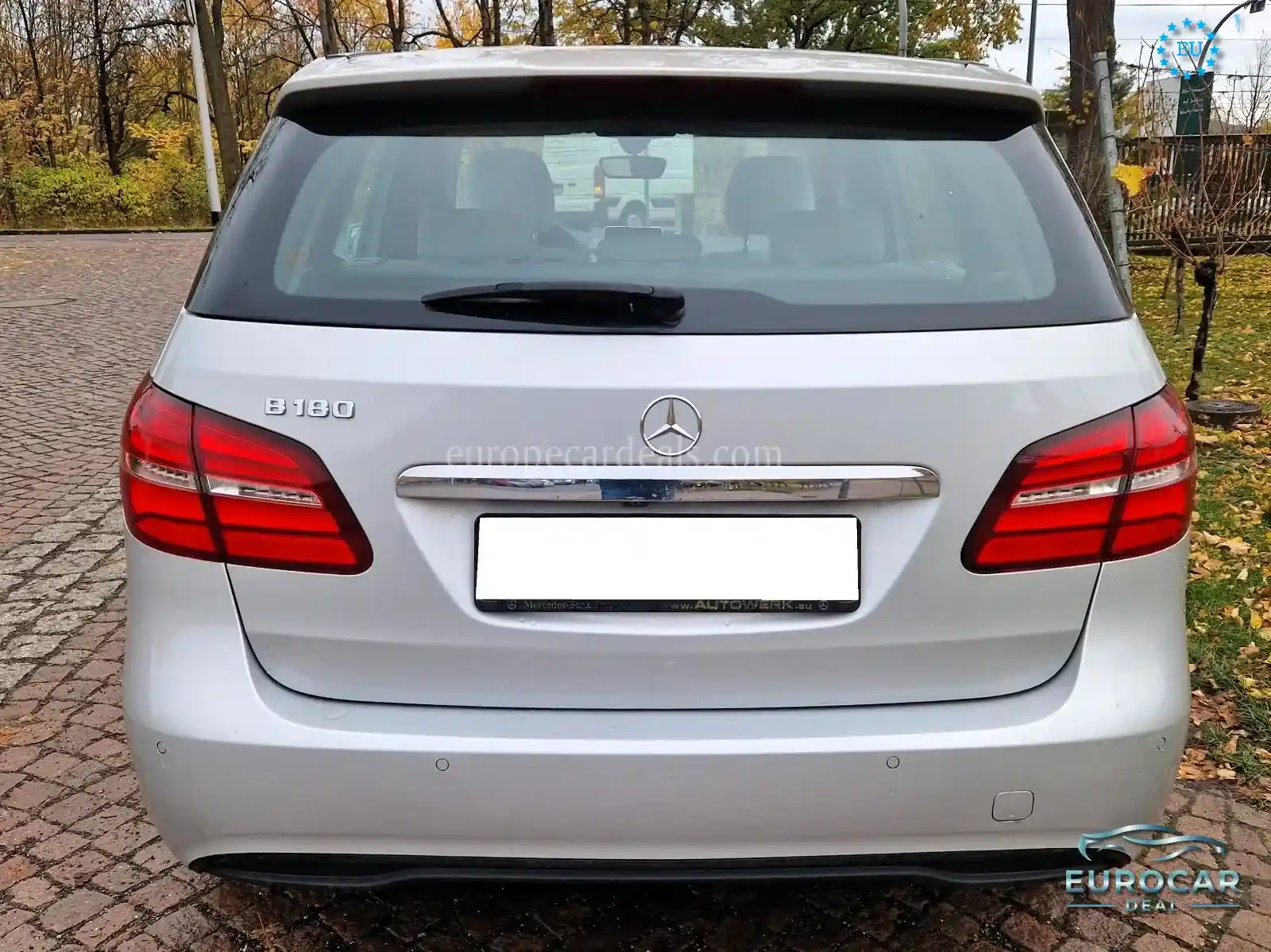 Mercedes-Benz B 180