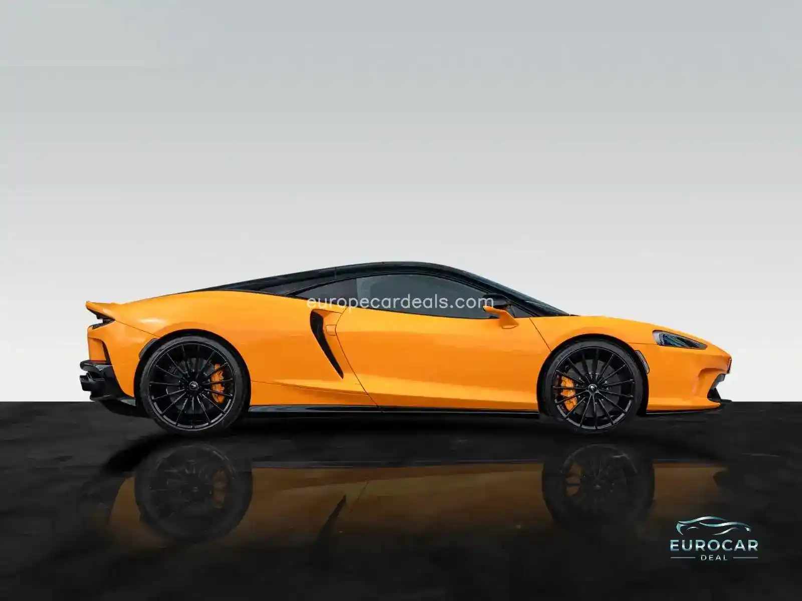 McLaren GT