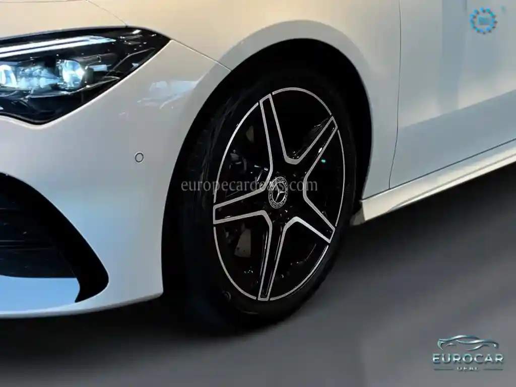 Mercedes-Benz CLA 200