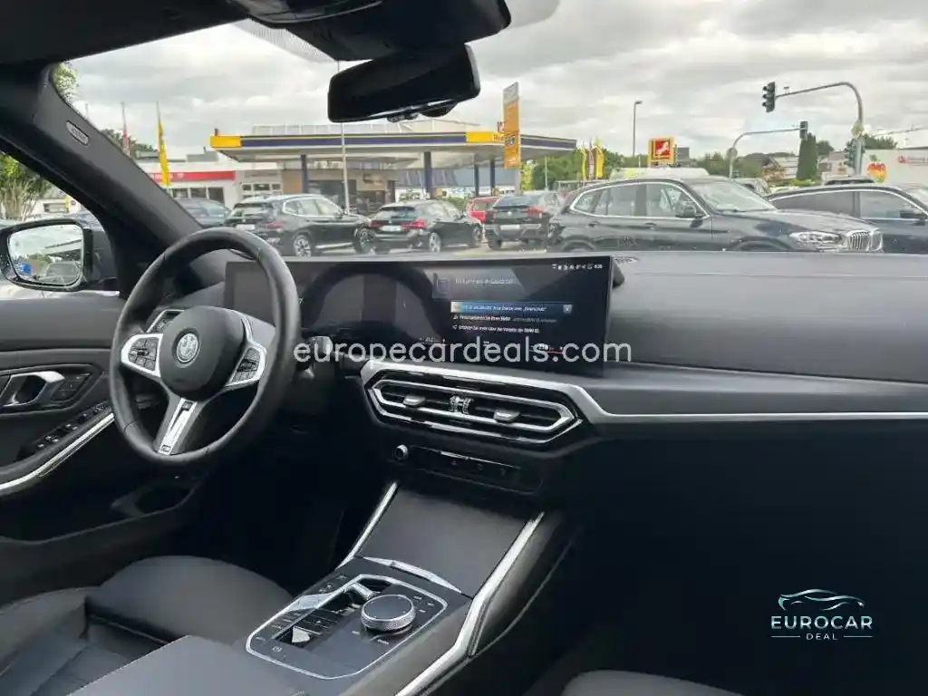 BMW 330
