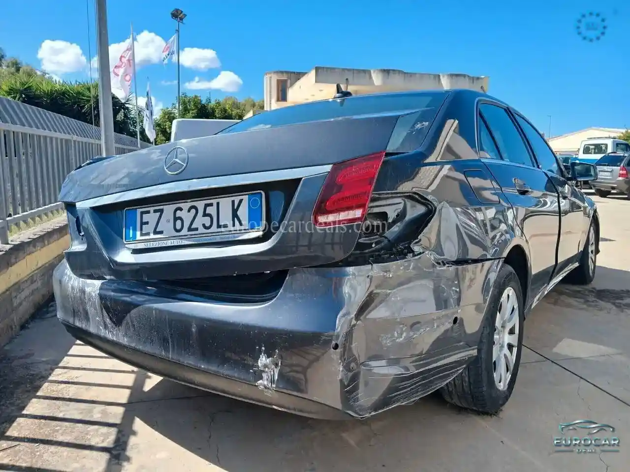 Mercedes-Benz E 200