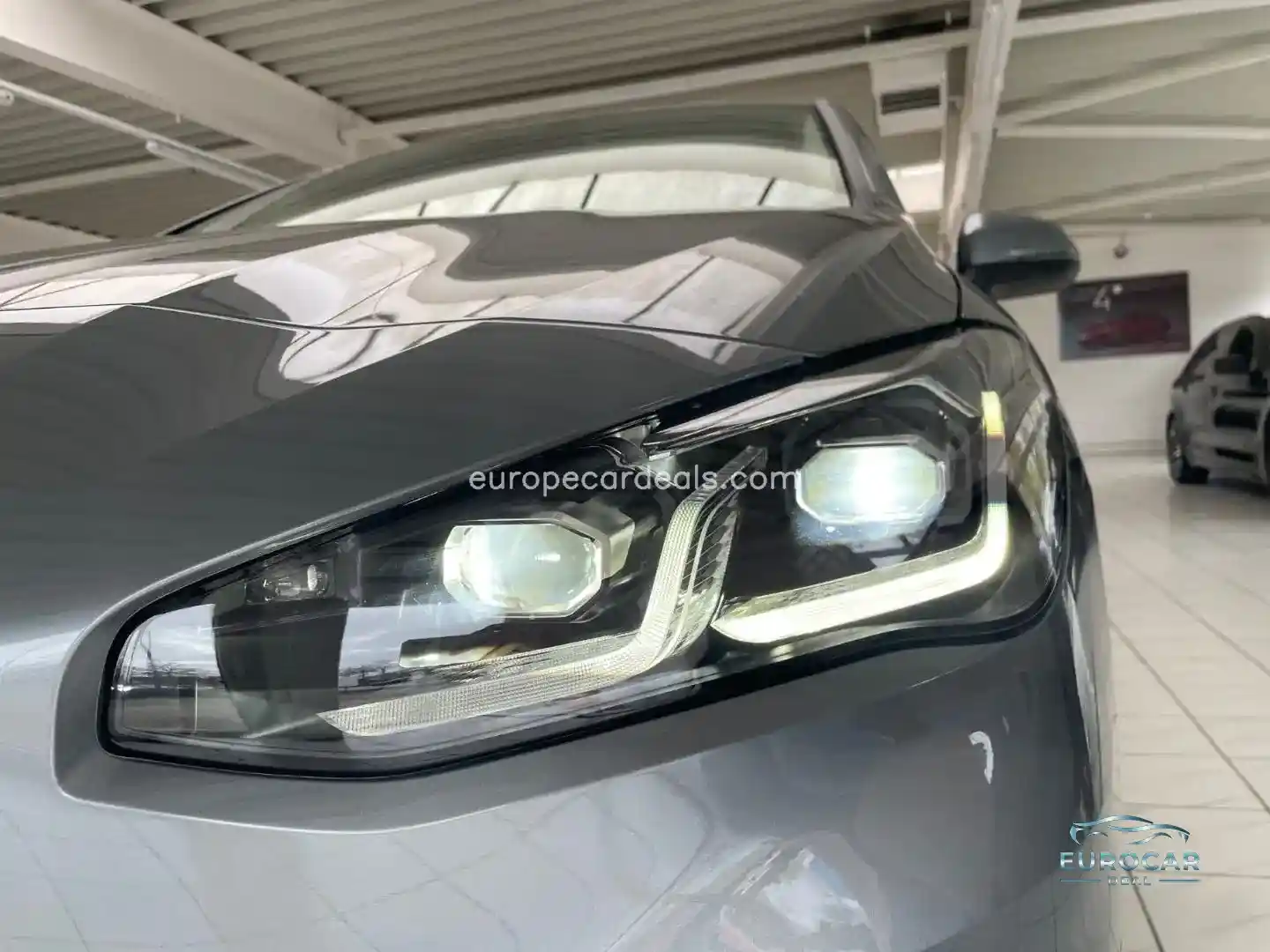 BMW 216