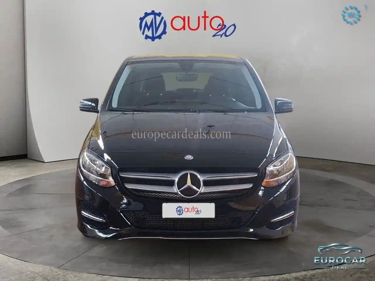 Mercedes-Benz B 180