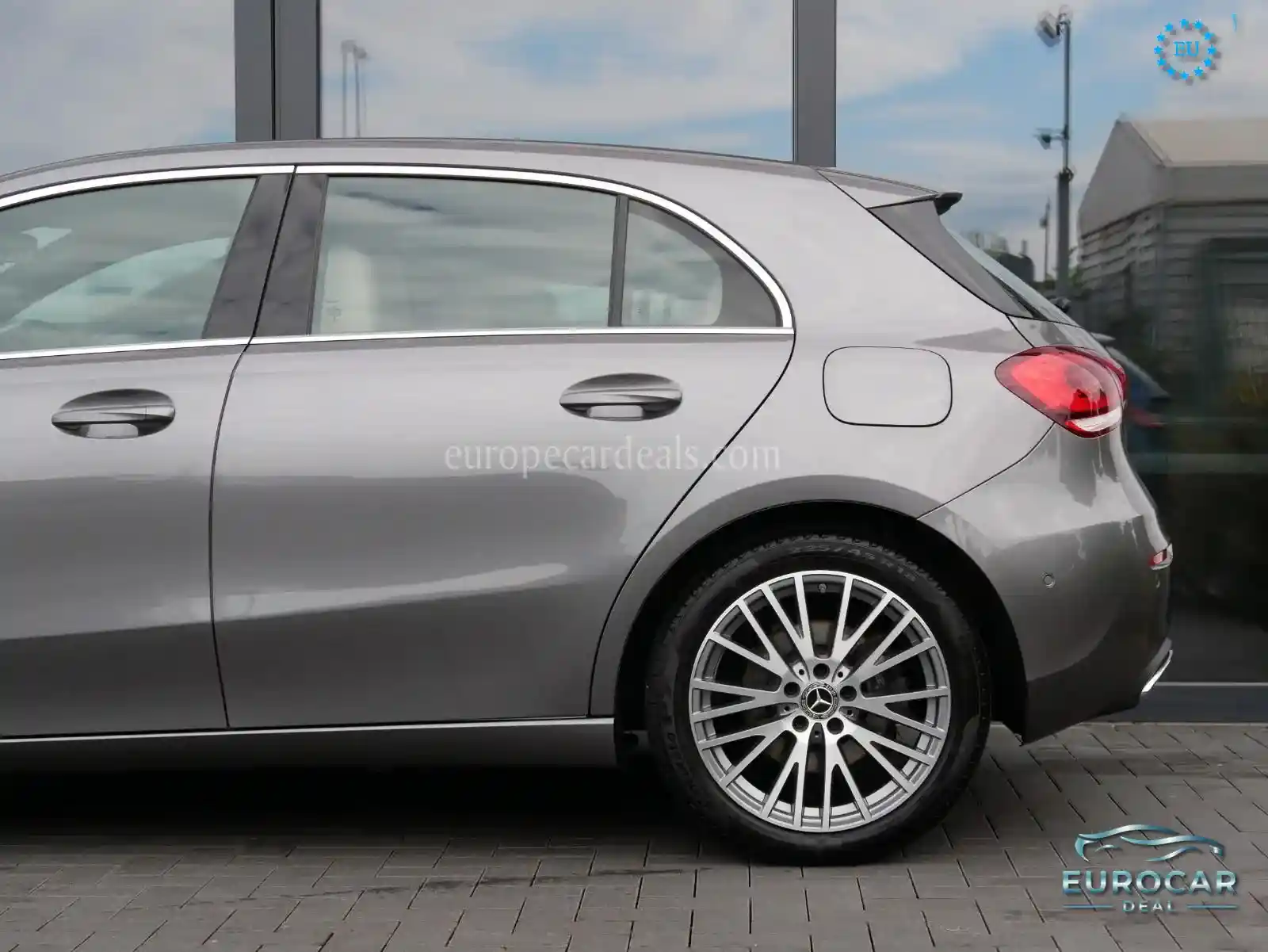 Mercedes-Benz A 220