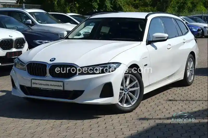 BMW 330