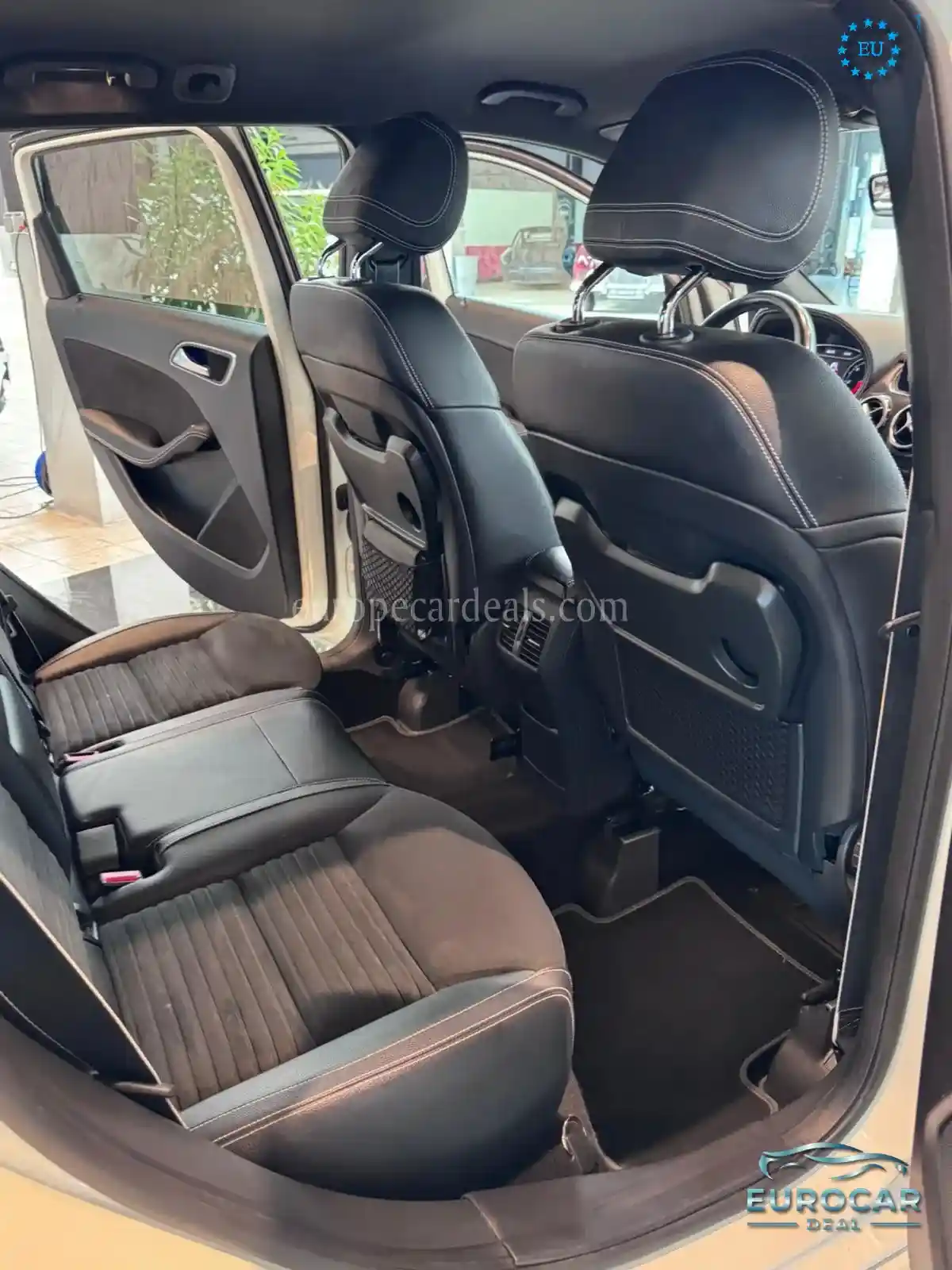 Mercedes-Benz B 220
