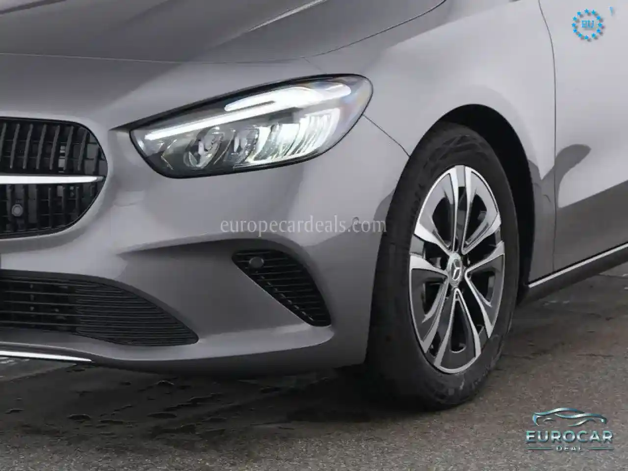Mercedes-Benz B 180