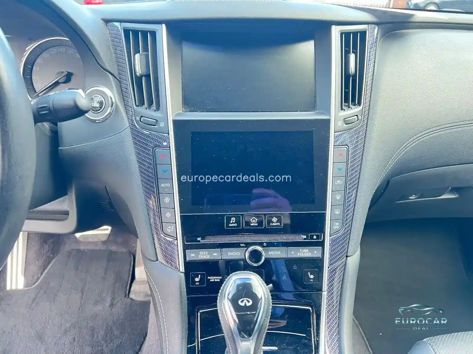 Infiniti Q60