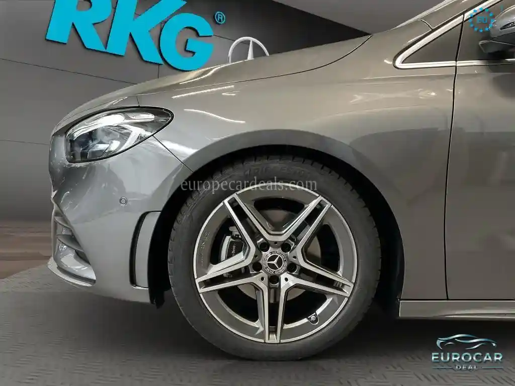 Mercedes-Benz B 180