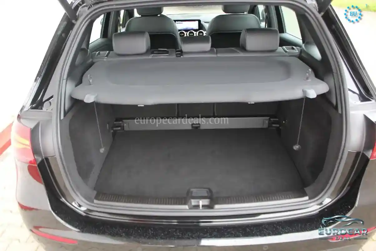 Mercedes-Benz B 180