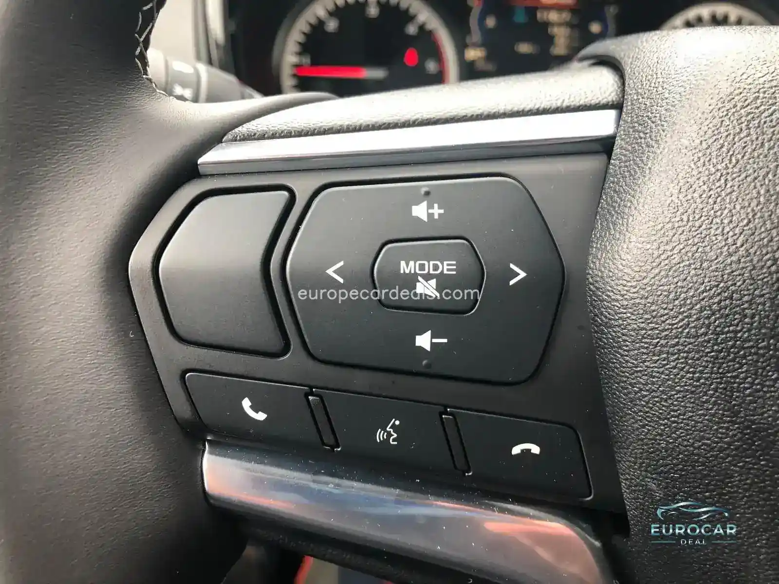 Double Cab V-Cross AT +Sonderfarbe+