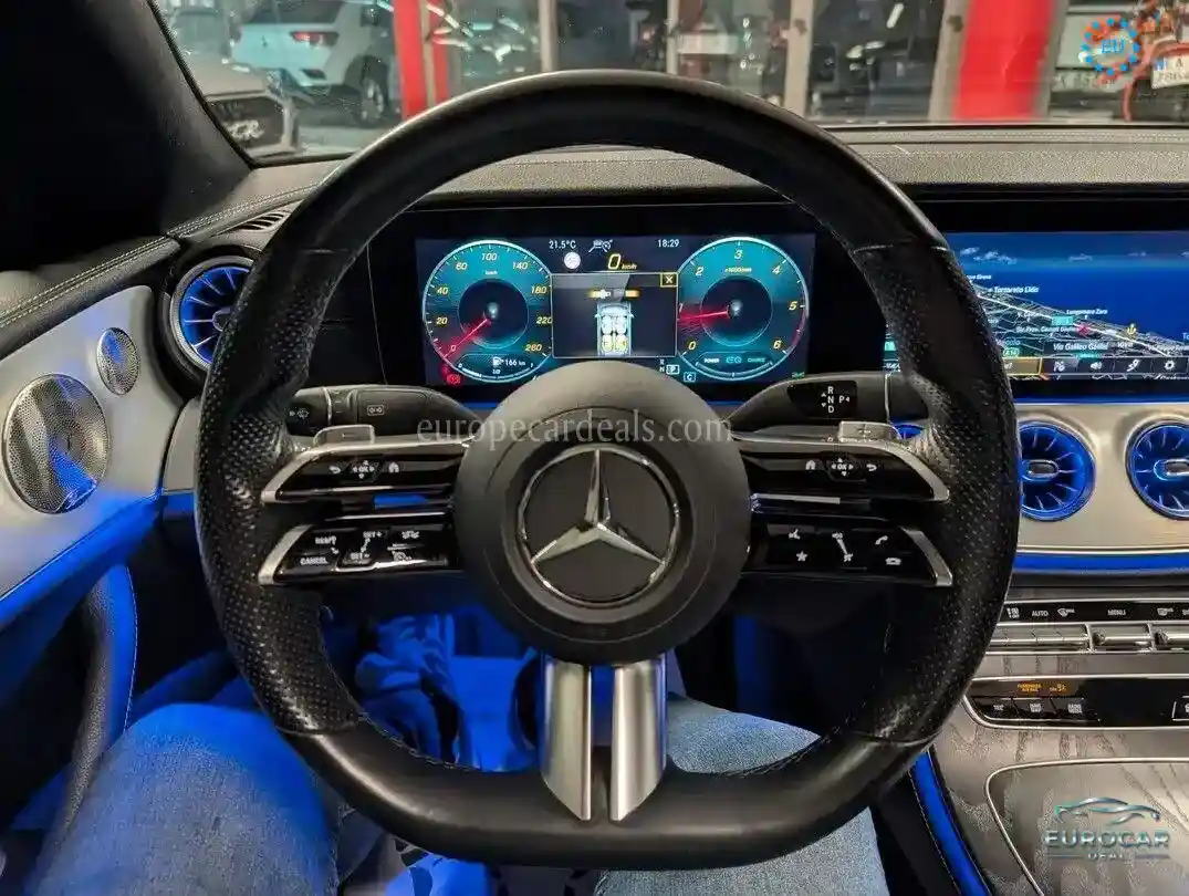 Mercedes-Benz E 300