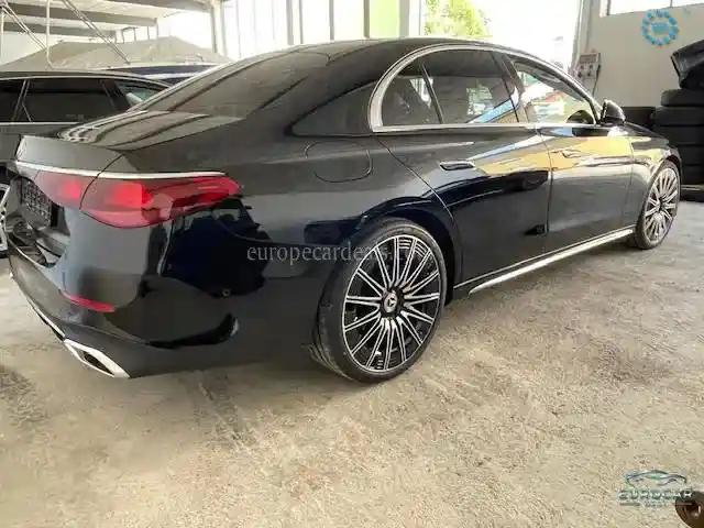 Mercedes-Benz E 200