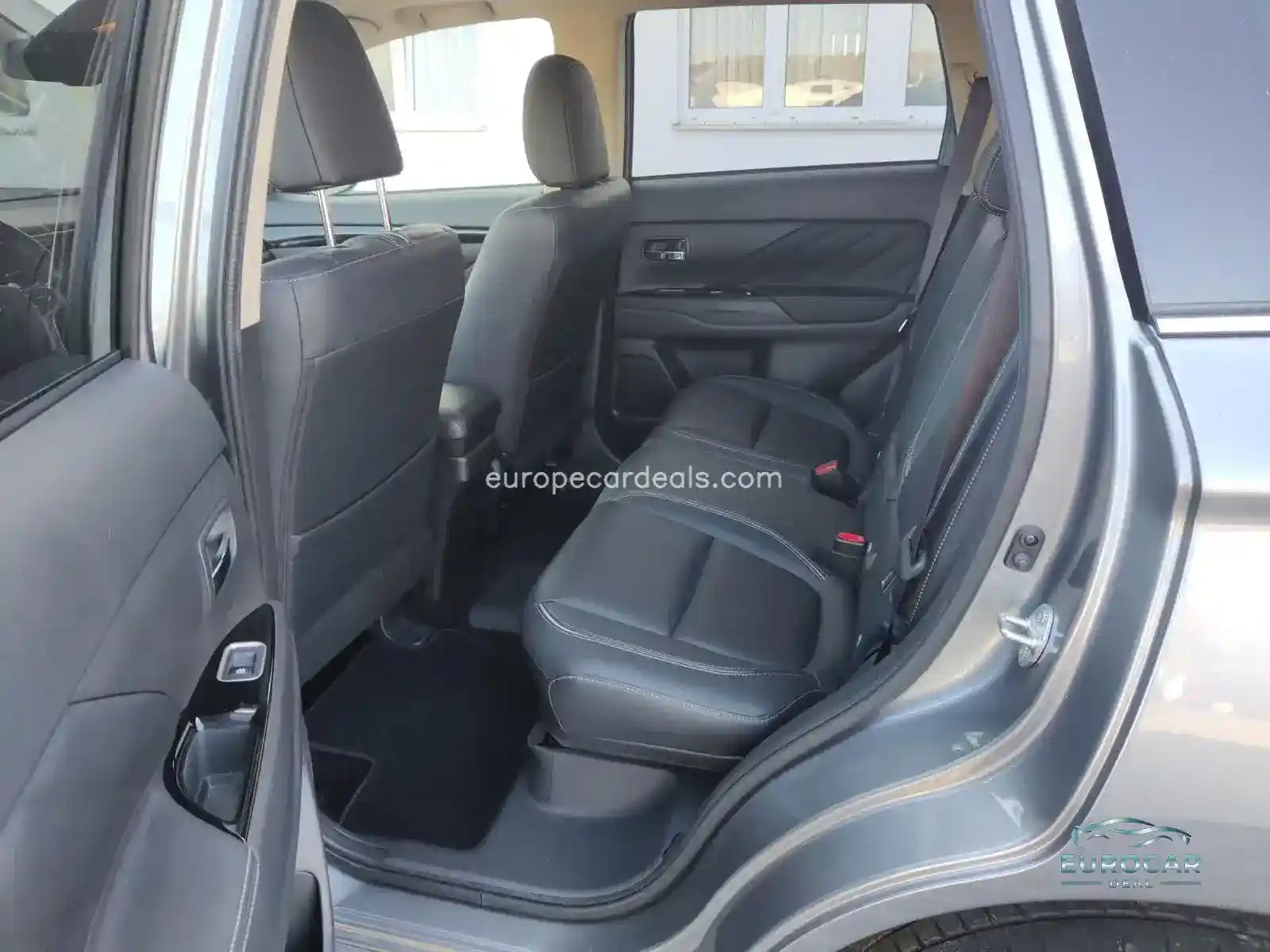 Mitsubishi Plug-in Hybrid Outlander