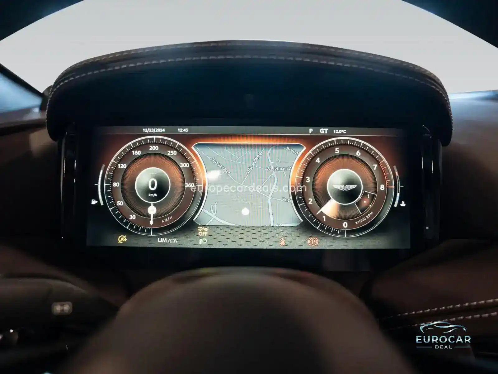 Aston Martin DB12
