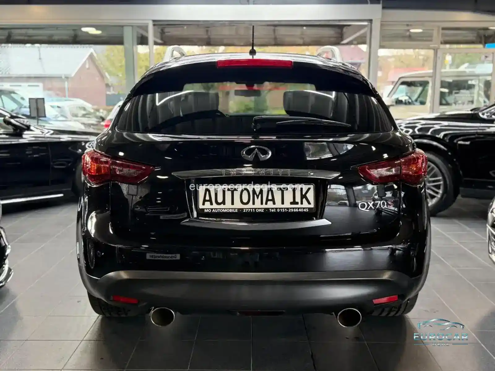 Infiniti QX70