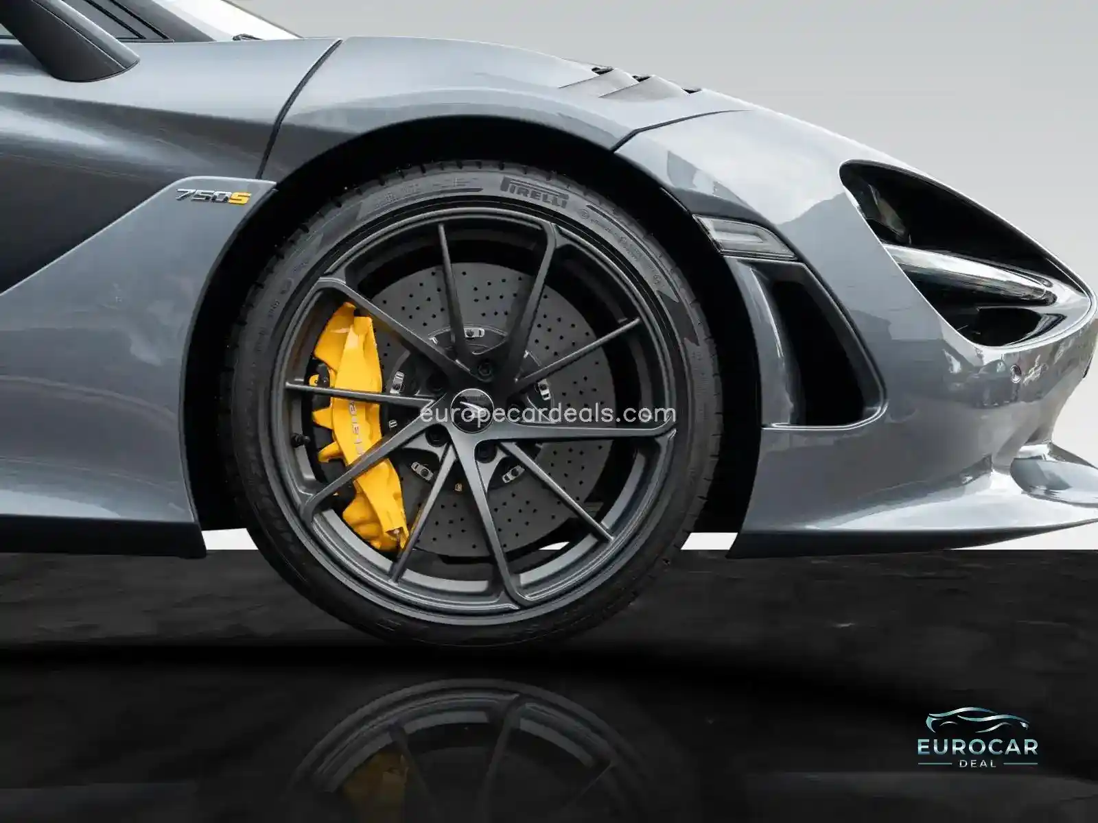 McLaren 750S